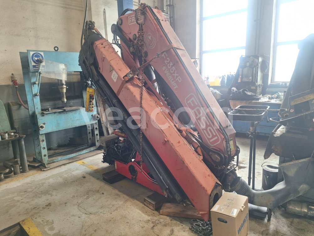 Online árverés:  FASSI F215A/235AXP