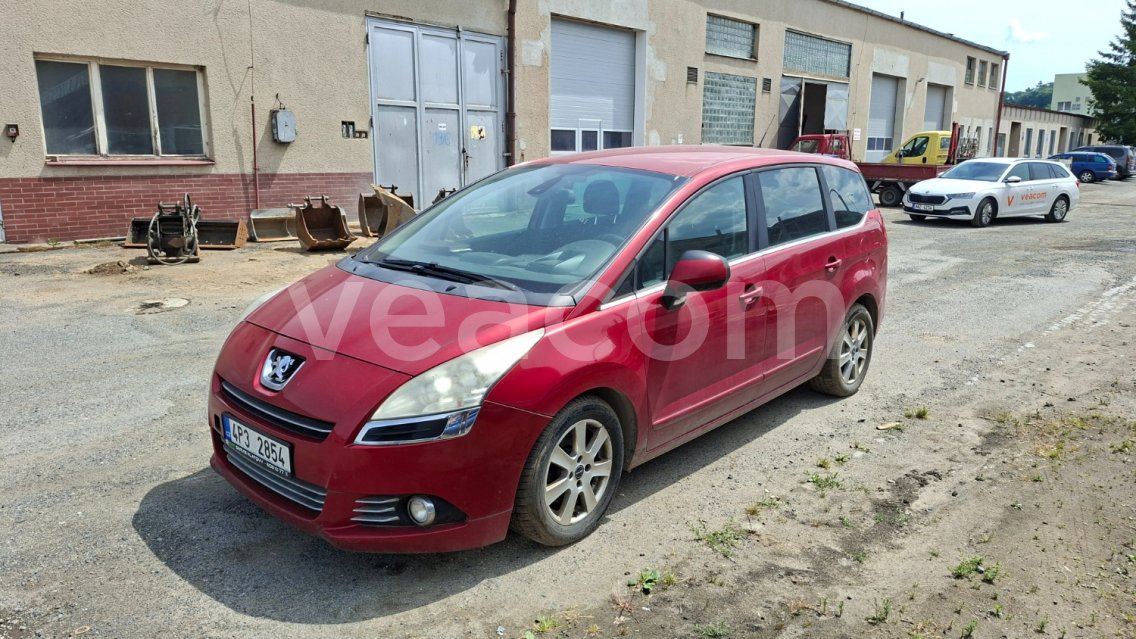 Online aukce: PEUGEOT  5008