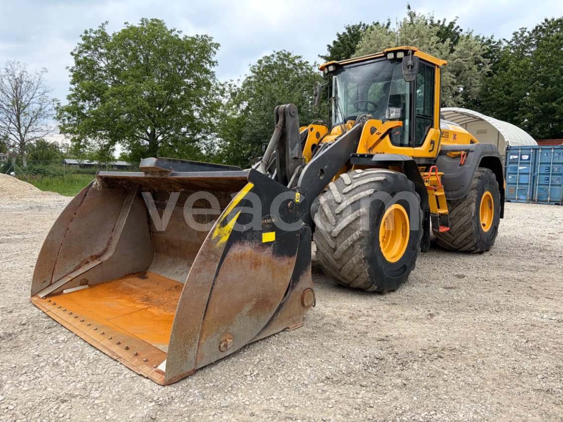 Online aukce: VOLVO  L110H