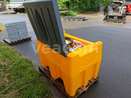 Online aukce:   TANKOVACÍ NÁDRŽ S ČERPADLEM