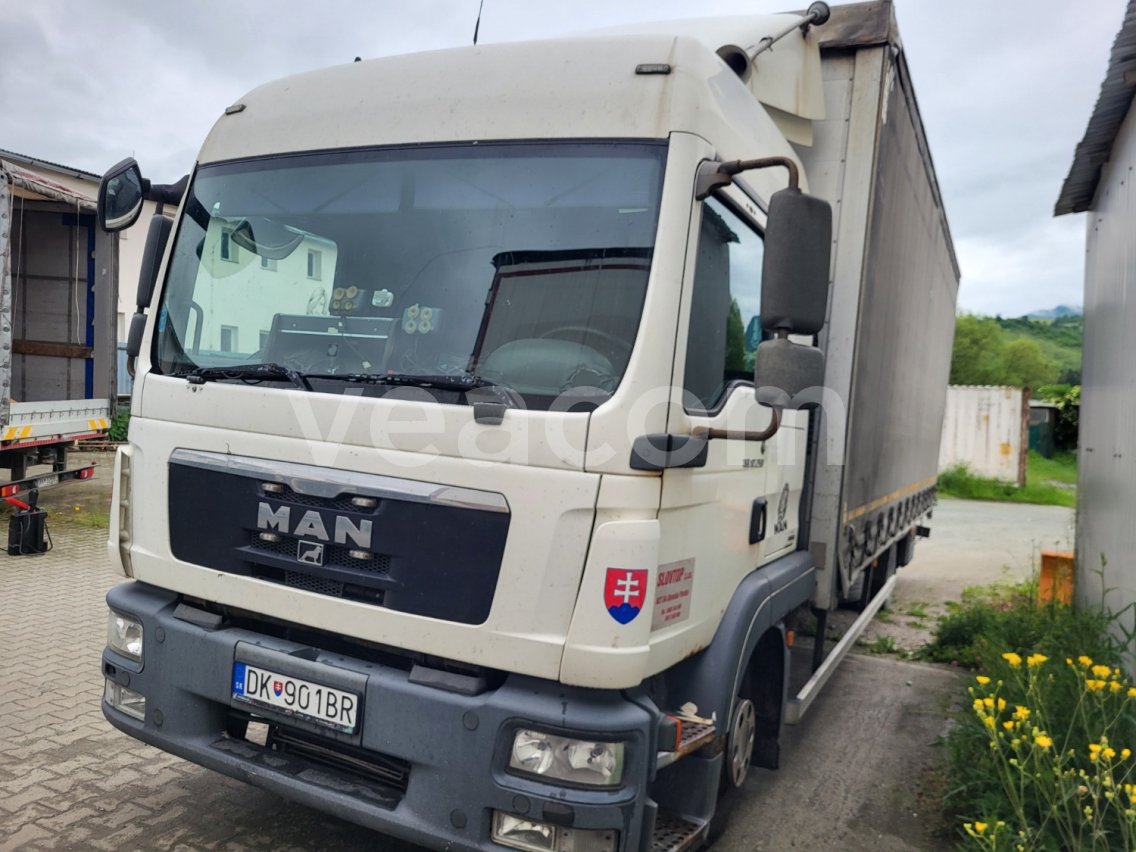 Online aukce: MAN  TGL 12.240 4X2 BL