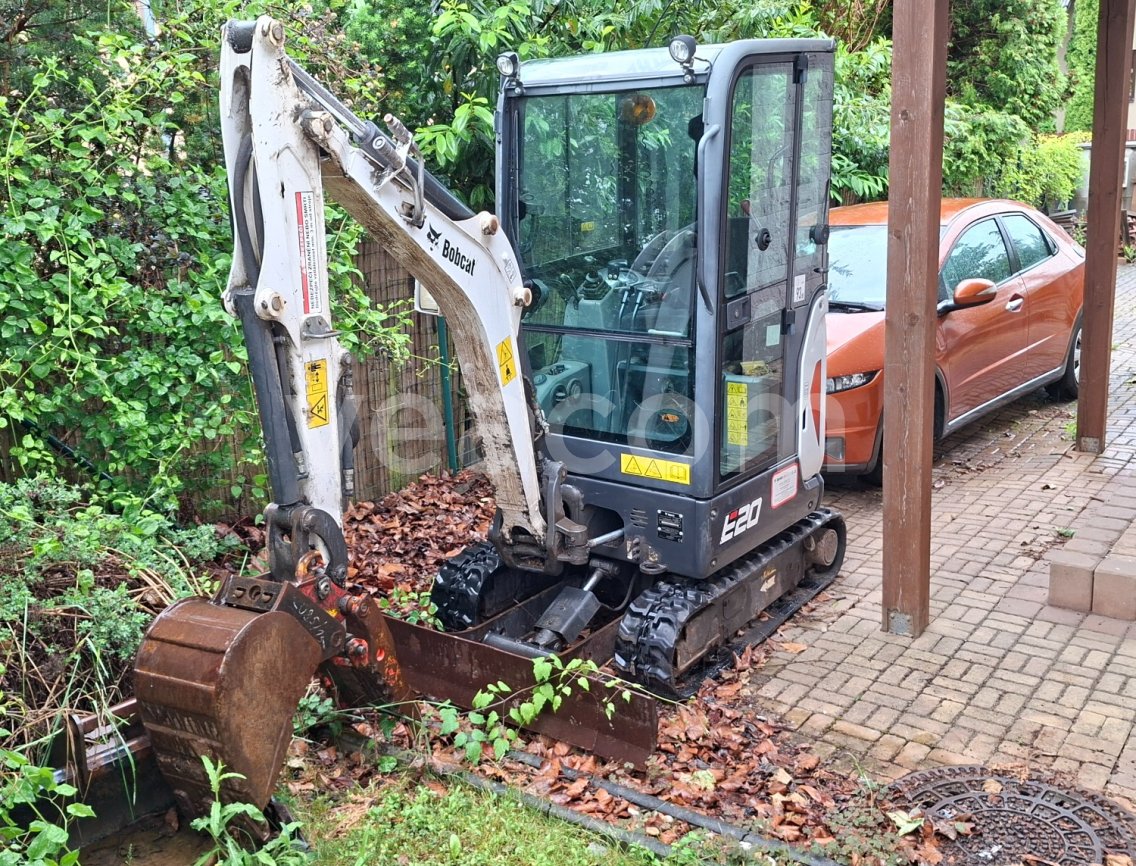 Online aukce: BOBCAT  E20
