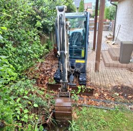 Online aukce: BOBCAT  E20