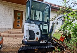Online aukce: BOBCAT  E20