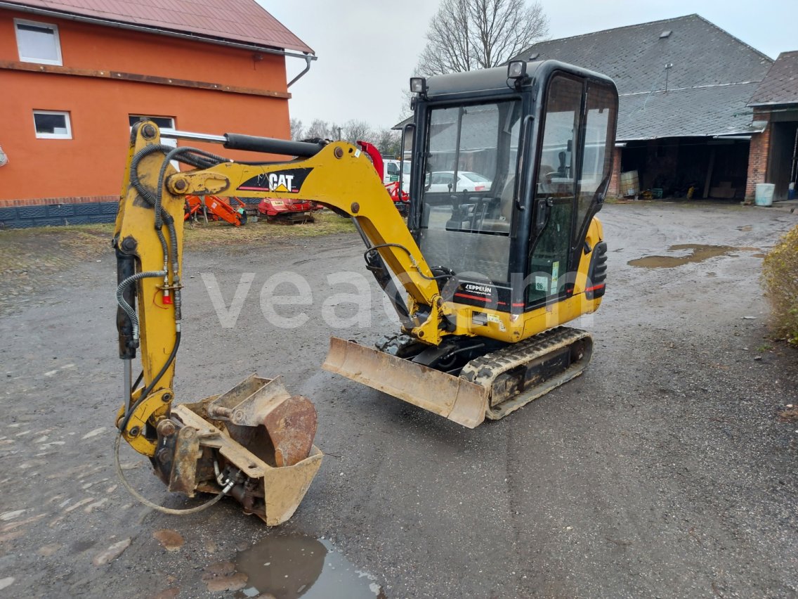 Online-Versteigerung: CAT  301.8