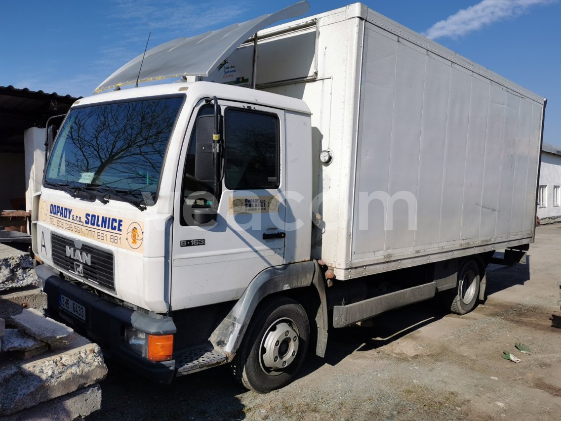 Online aukce: MAN  L 2000