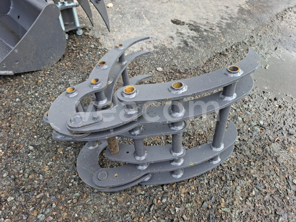 Online-Versteigerung:  DRAPÁK 32 CM