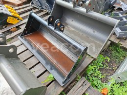 Online aukce:   SVAHOVÁ LŽÍCE 77 CM