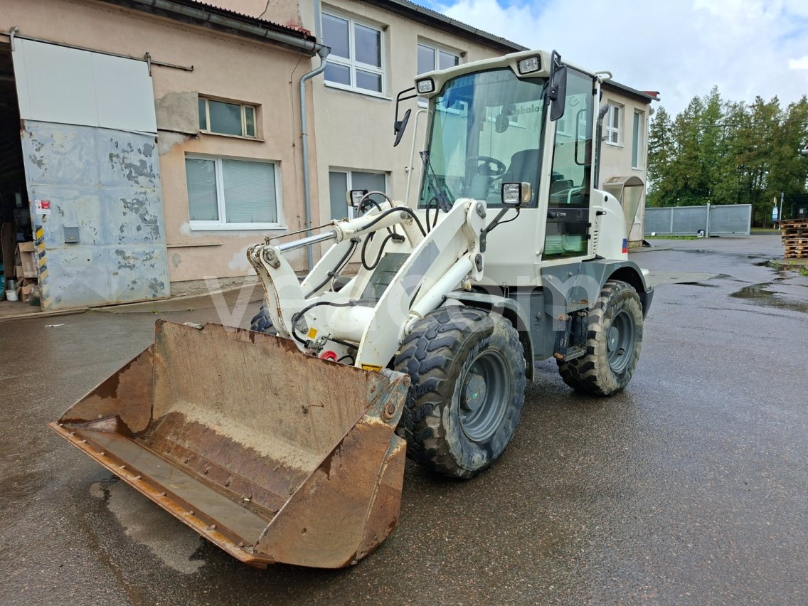 Online aukce: LIEBHERR  L 508 4X4