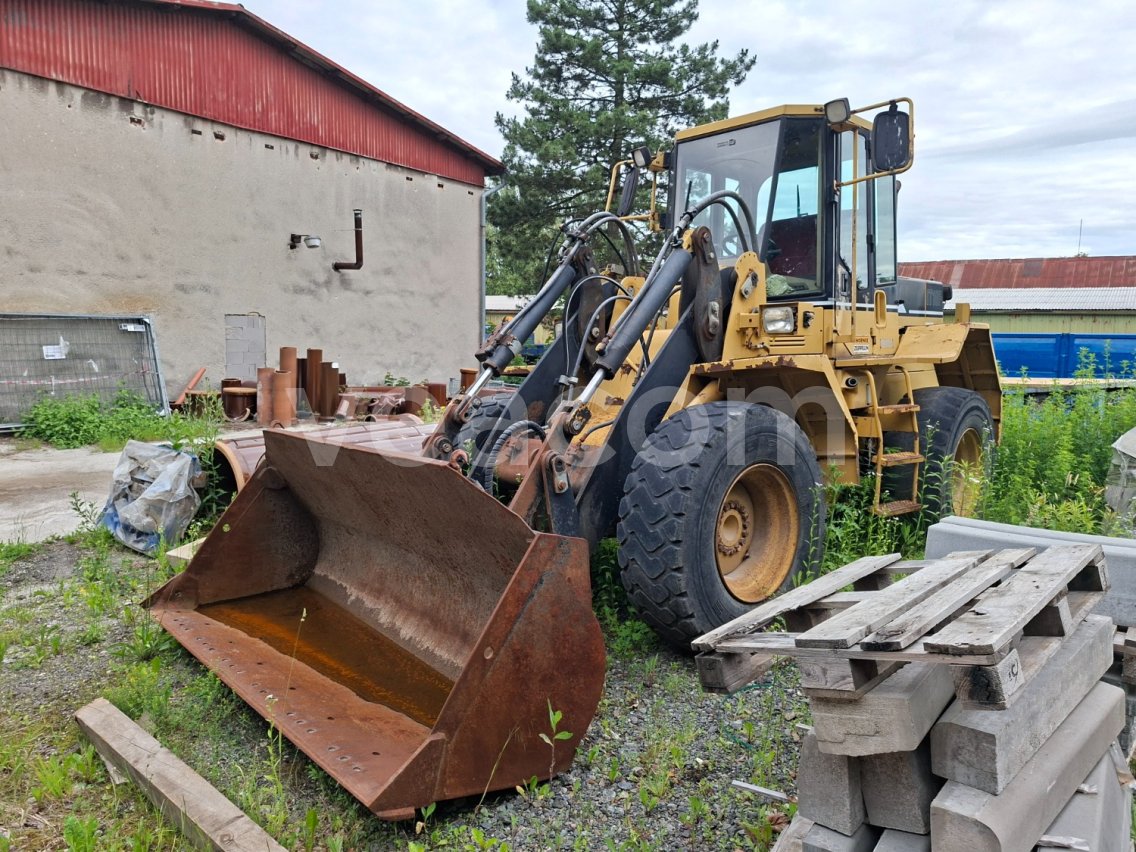 Online aukce: CATERPILLAR  IT 18F
