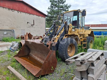 Online aukce: CATERPILLAR  IT 18 F 4X4
