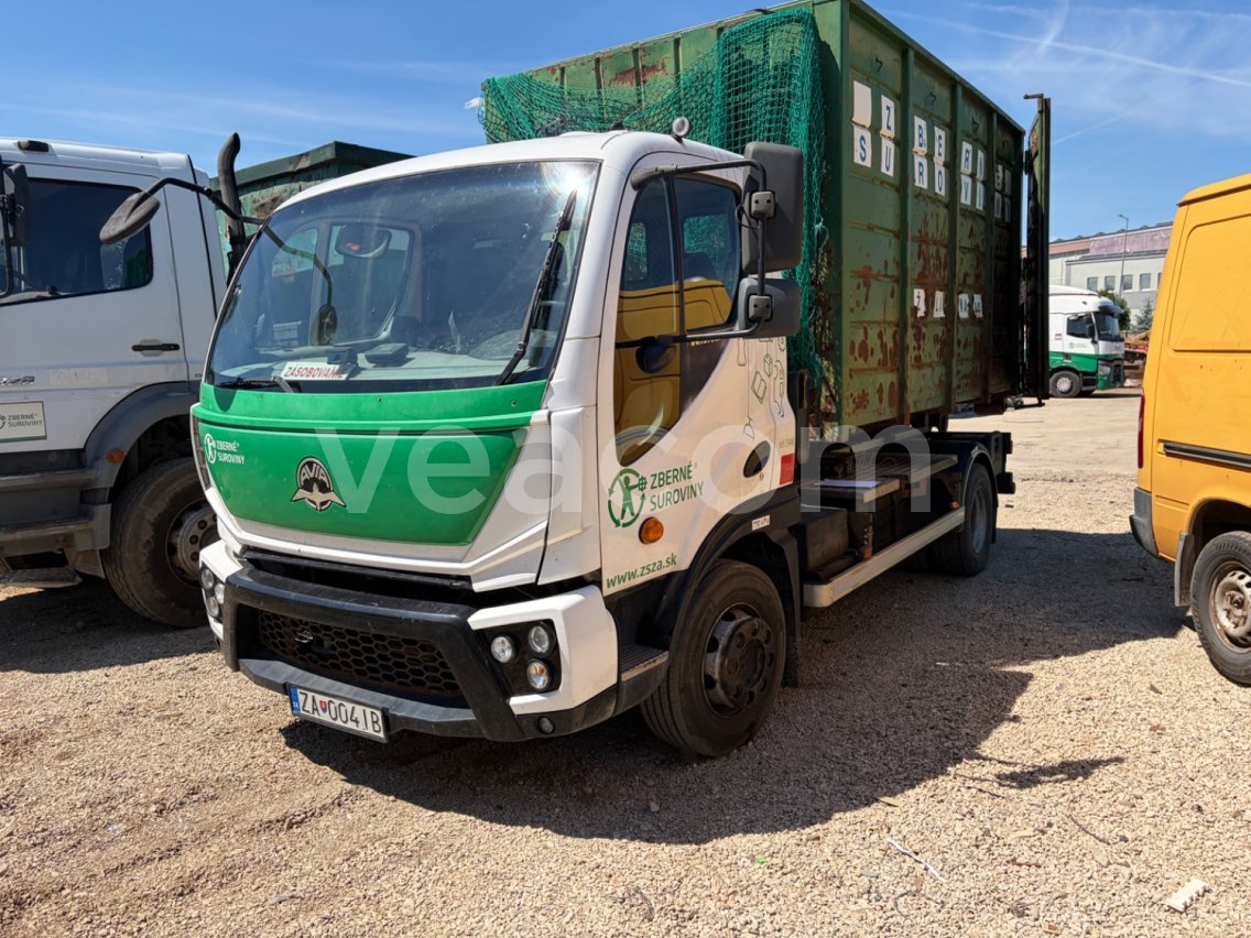 Online aukce: AVIA  INITIA
