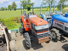 Online aukce: KUBOTA  T-220