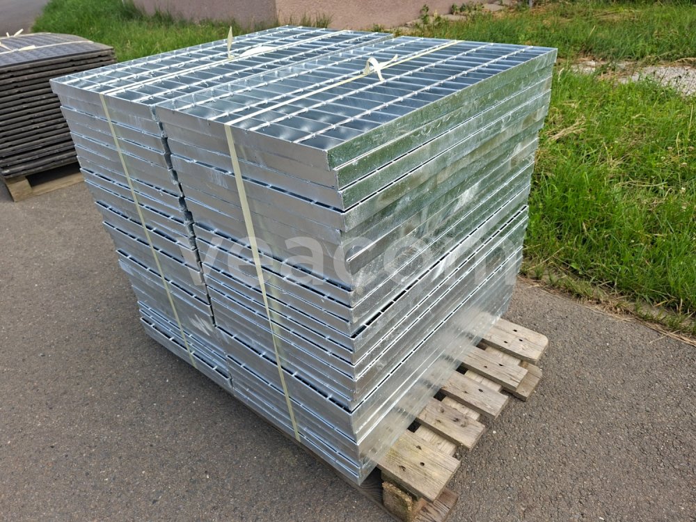Online-Versteigerung:  SCHODNICE 50 KUSŮ