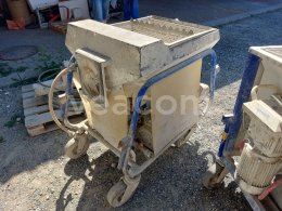 Online aukce:   M-TEC M3