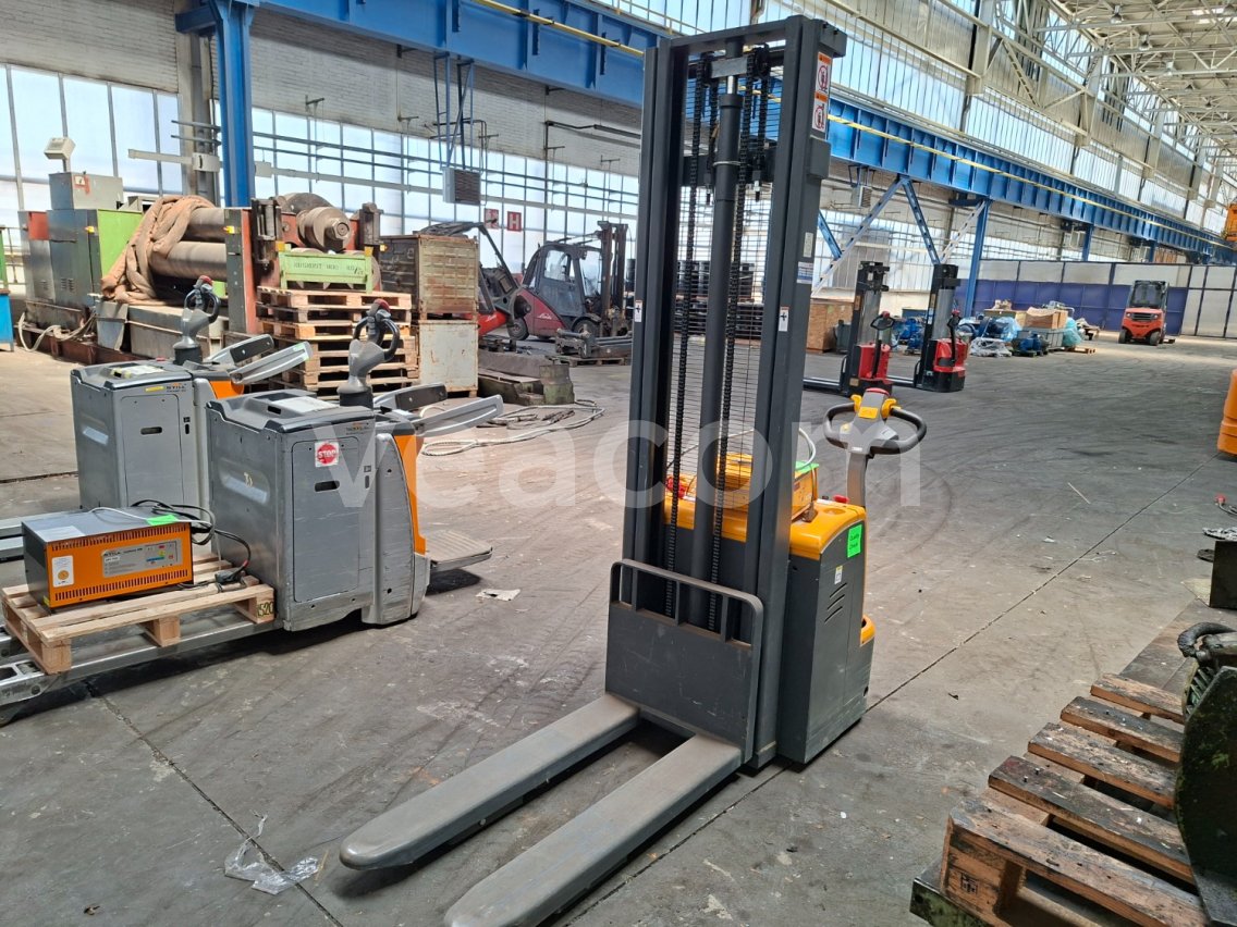 Online aukce:   CDDR15
