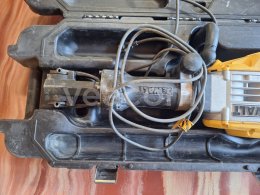 Online aukce:   DEWALT D25960