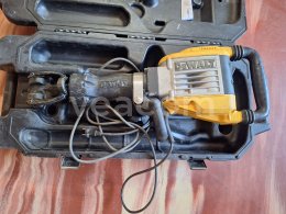Online aukce:   DEWALT D25960