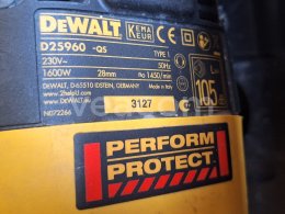 Online aukce:   DEWALT D25960