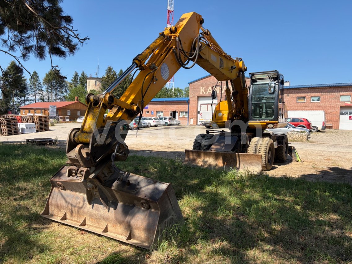 Online aukce: JCB  JS 175
