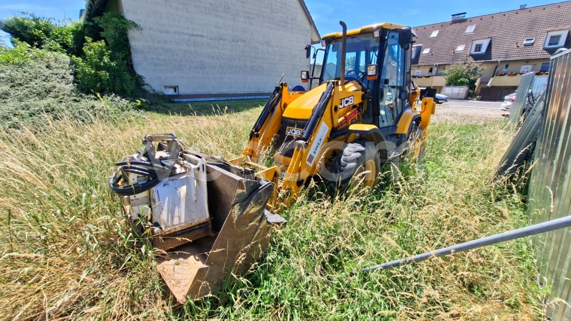 Online aukce: JCB  3CX COMPACT