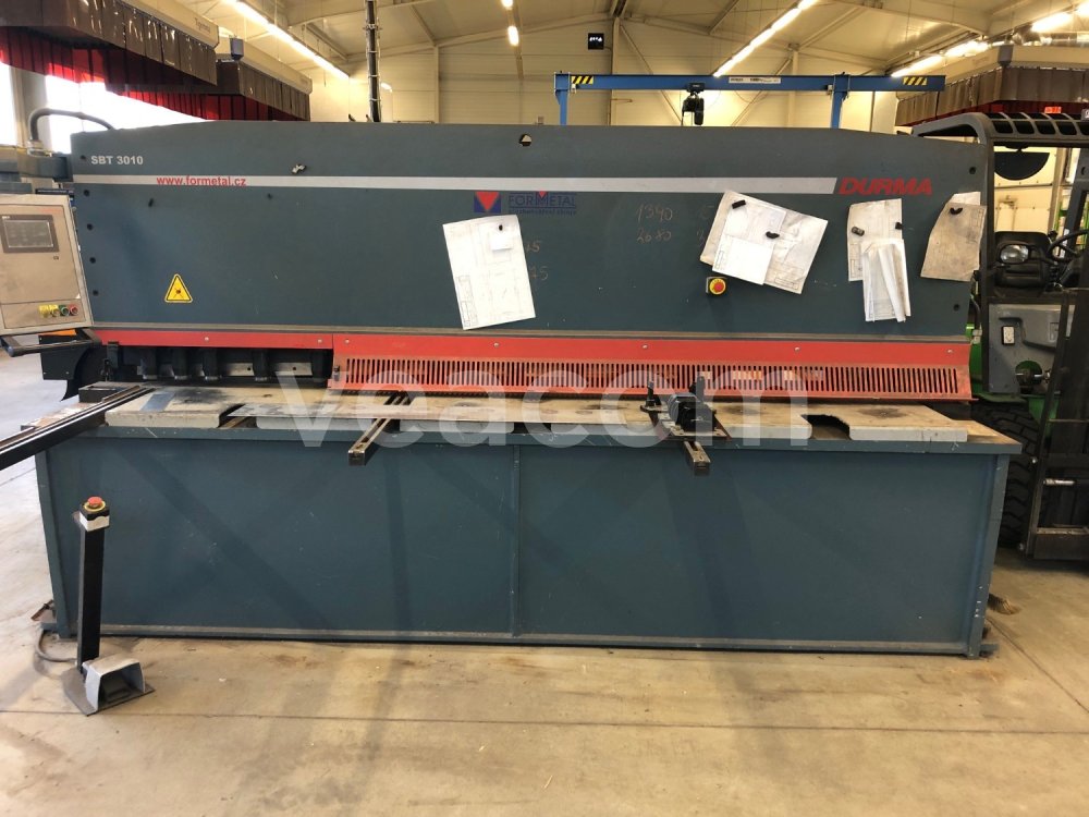 Online aukce:  Hydraulické tabulové nůžky DURMA SBT 3010