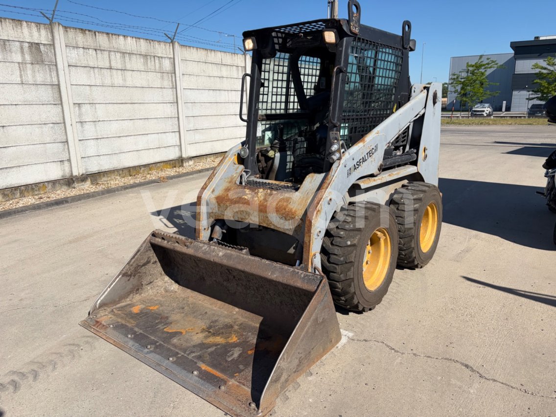 Online aukce: CATERPILLAR  216 B3