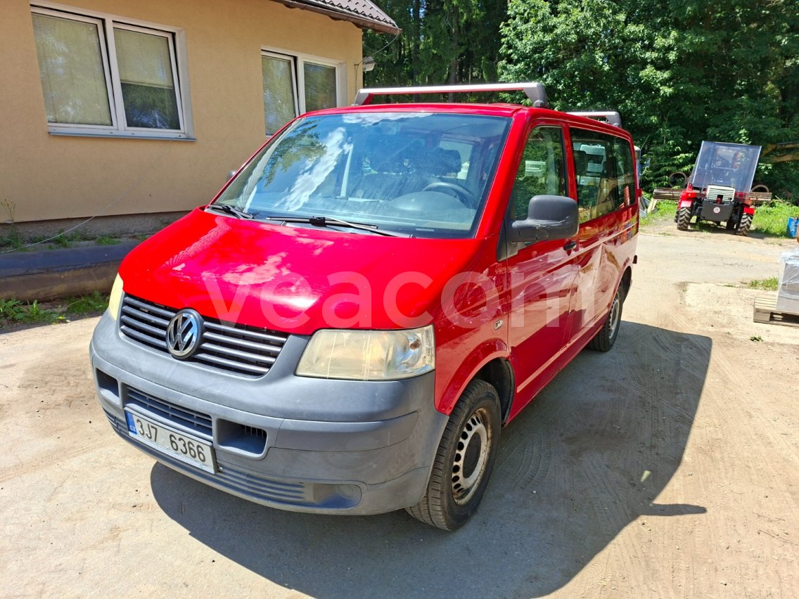 Online aukce: VOLKSWAGEN  TRANSPORTER 6 MÍST