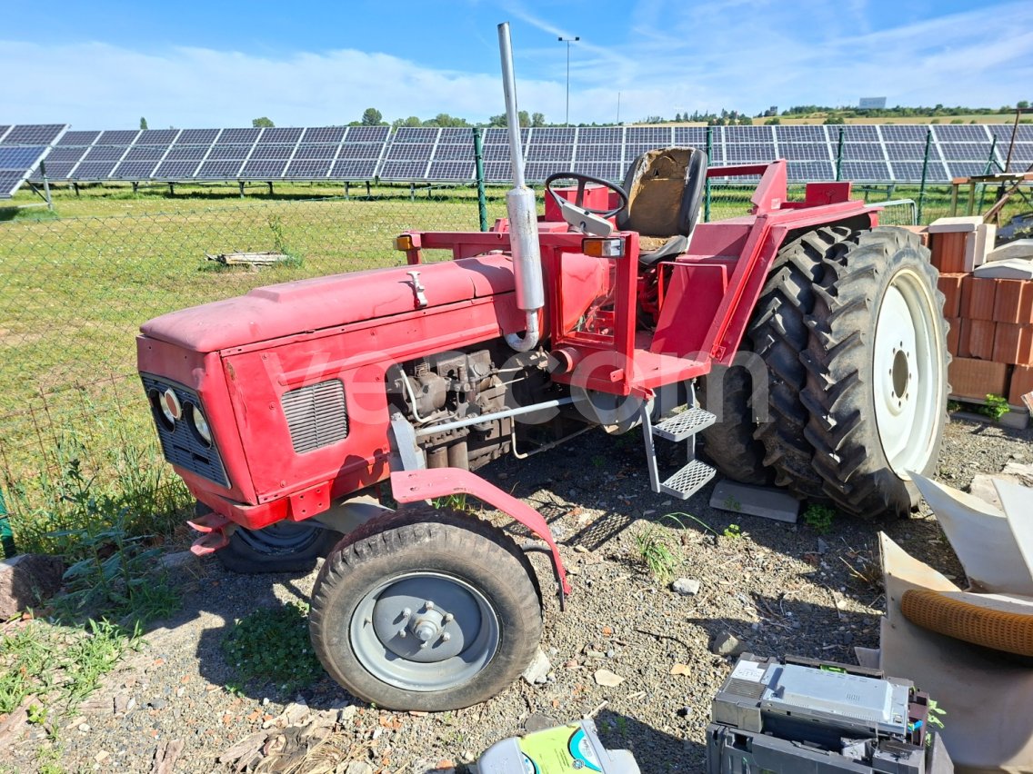 Online aukce: ZETOR  