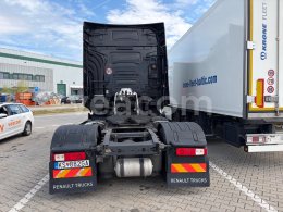 Online aukce: RENAULT  T 520