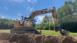 Online aukce: CATERPILLAR  311F LRR