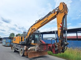 Online aukce: LIEBHERR  A 924 4X4 + HYDRAULICKÉ DEMOLIČNÍ NŮŽKY