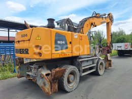 Online aukce: LIEBHERR  A 924 4X4 + HYDRAULICKÉ DEMOLIČNÍ NŮŽKY