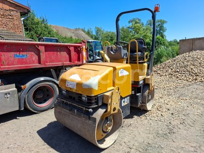 Online auction: CATERPILLAR  CB-224E