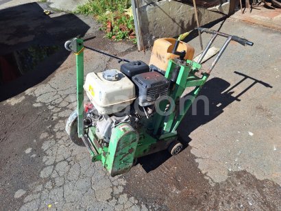 Online auction:  ŘEZAČ SPÁR