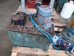 Online aukce:   Hydraulický lis