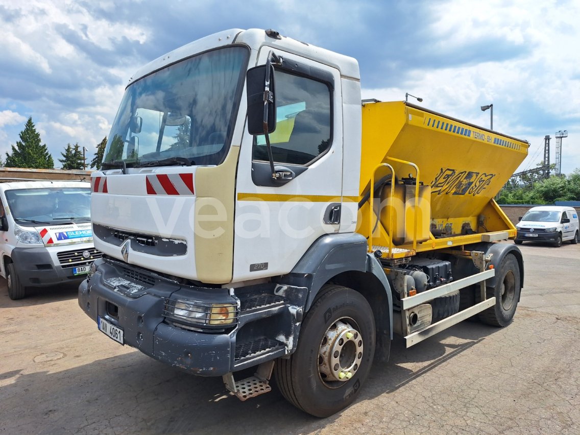Online aukce: RENAULT  270.18 4X2
