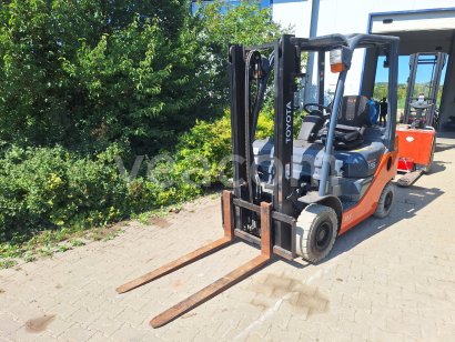 Online árverés: TOYOTA  02-8FGF 15