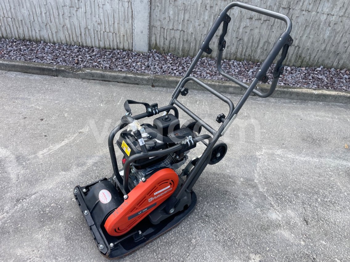 Online aukce: HUSQVARNA  LF 100