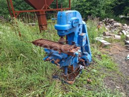 Online auction:  CINCINNATI MILLING MACHINE FRÉZA