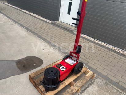 Aukcja internetowa:  HYDRAULIC JACKS 100T-2