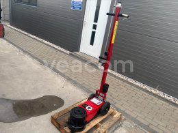 Online aukce:   HYDRAULIC JACKS 100T-2