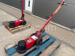 Online aukce:  HYDRAULIC JACKS 80T-2