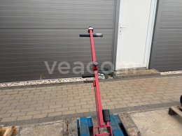 Online aukce:   HYDRAULIC JACKS 80T-2