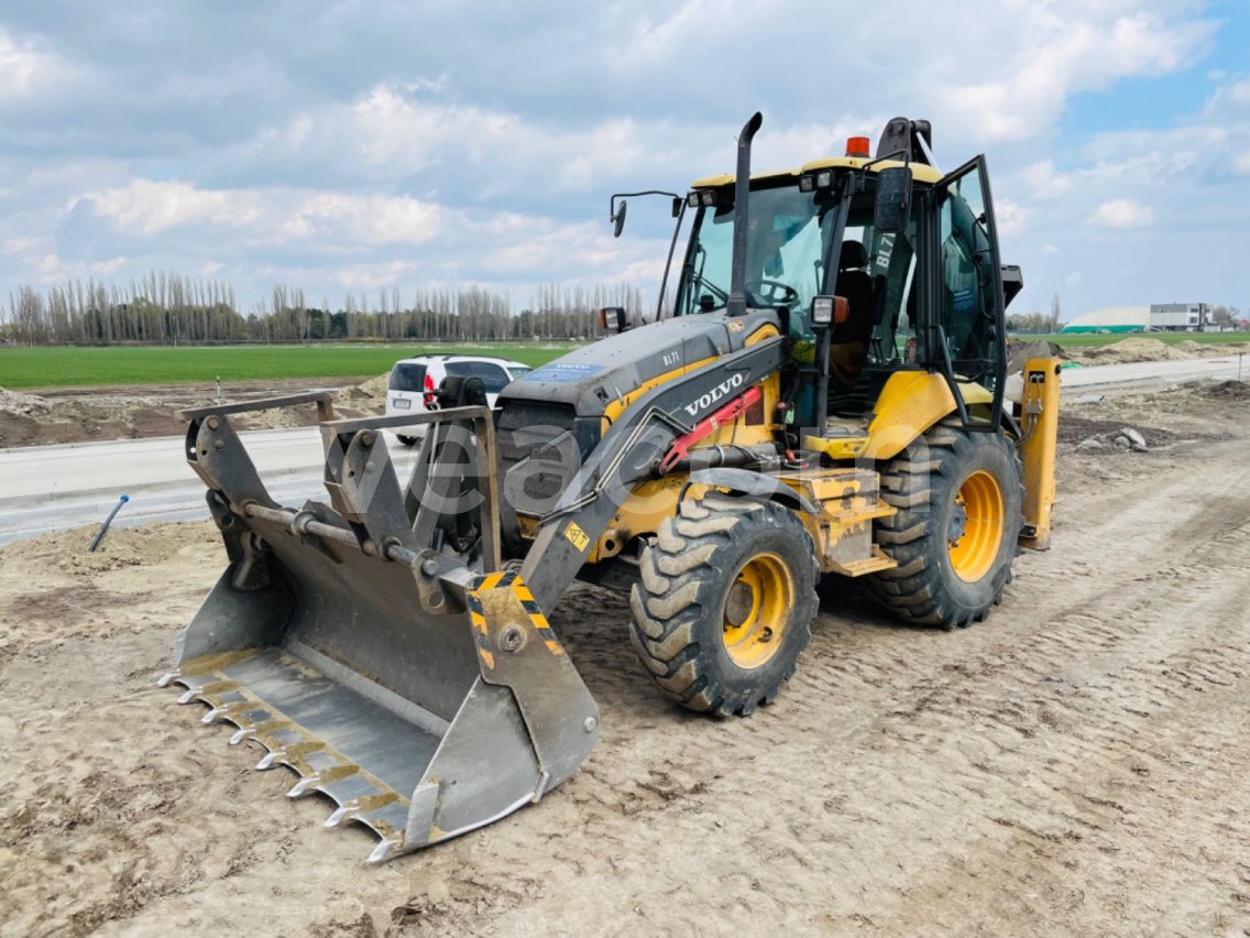 Online aukce: VOLVO  BL 71