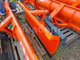 Online aukce:   SNĚHOVÁ RADLICE 148 CM