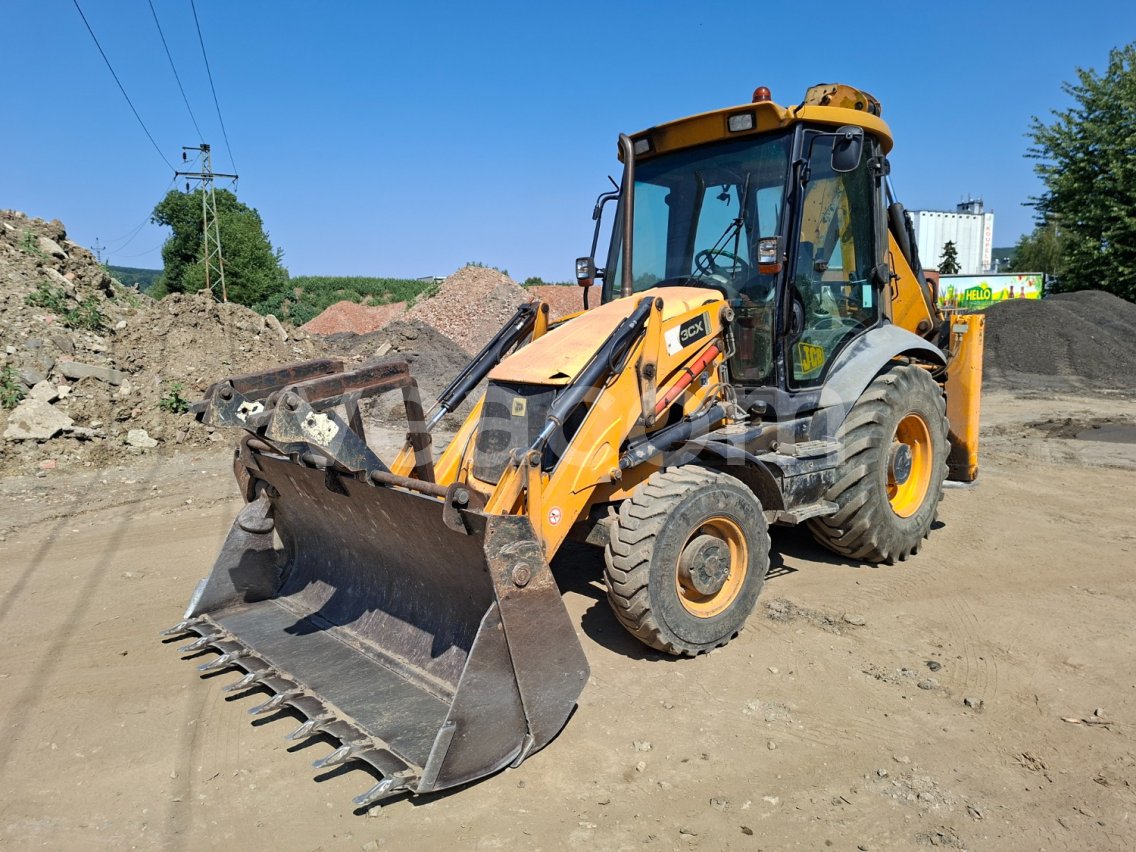 Online aukce: JCB  3 CX 4X4