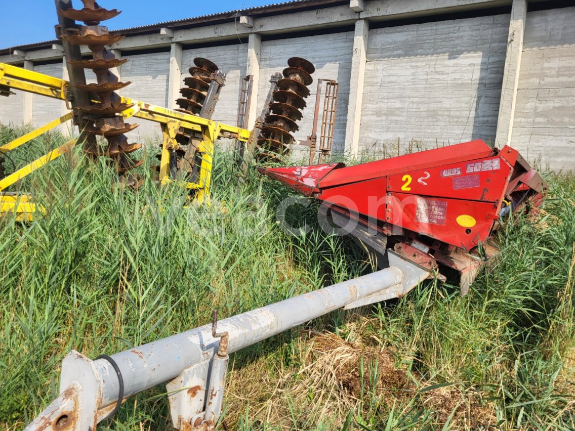 Online aukce:   OROS 6022 SA 6 RIADKOVÝ KUKURIČNÝ ADAPTÉR + PREPRAVNÝ PODVOZOK