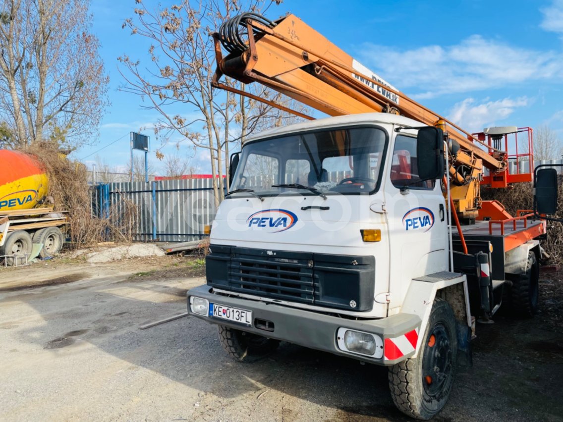Online aukce: AVIA  31T 4x4