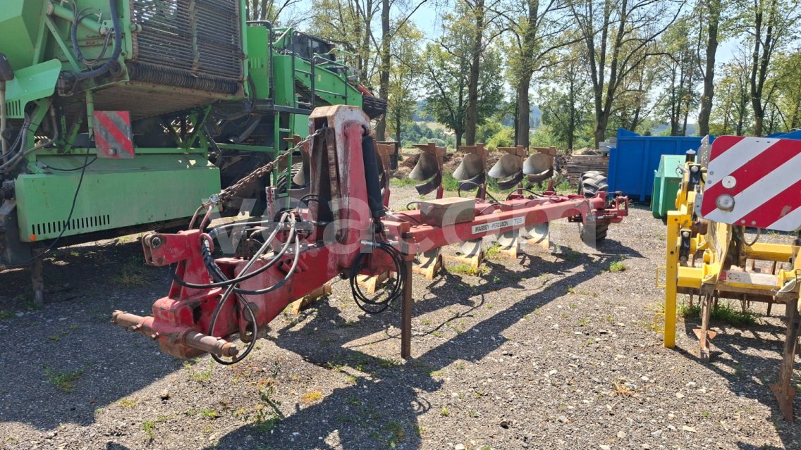 Online aukce: MASSEY FERGUSON  MF 725.6ST 7 RADLIČNÍ PLUH